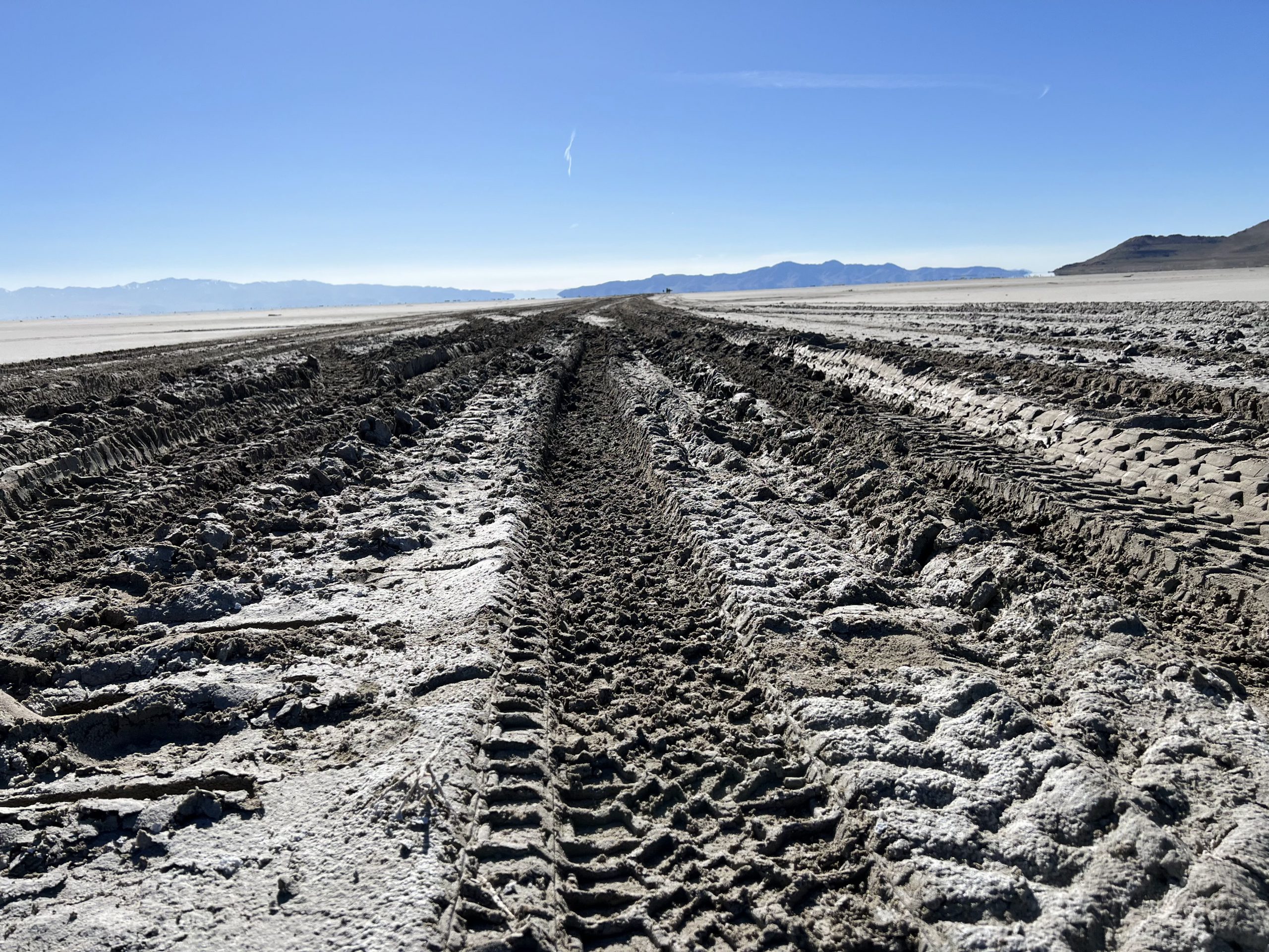 Featured image for “<strong>Motorized Vehicle Use on Lake Beds Can Lead to Citations</strong>”